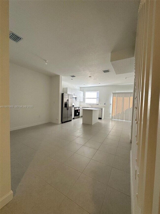 Building Photo - 12848 SW 232nd Ter