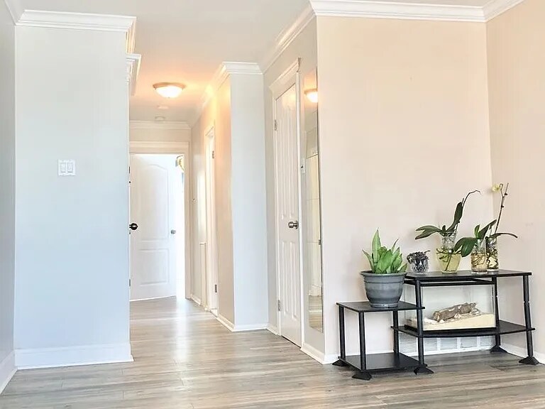 Building Photo - 10849 Lockart Rd