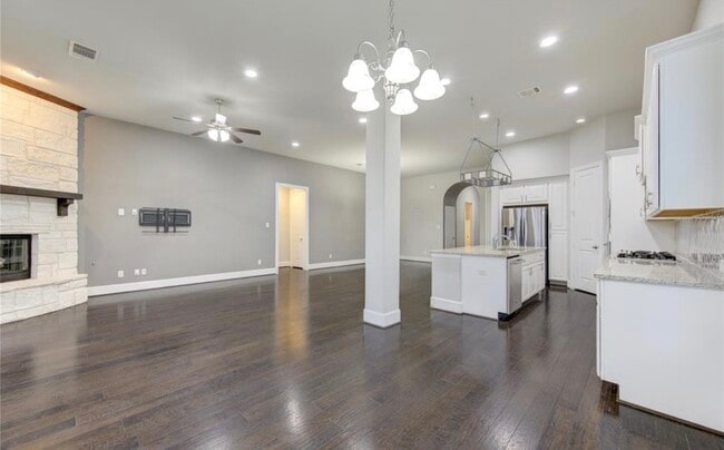 Building Photo - 29419 Wood Lily Dr