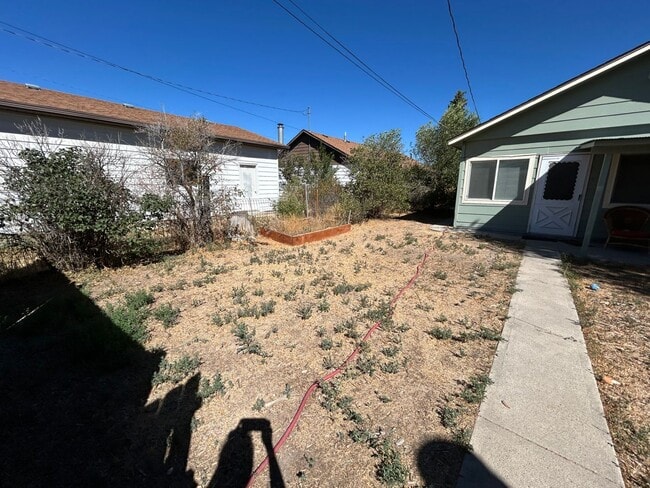 Building Photo - 3 Bedroom 1 Bath Large House with Garage & Many Amenities