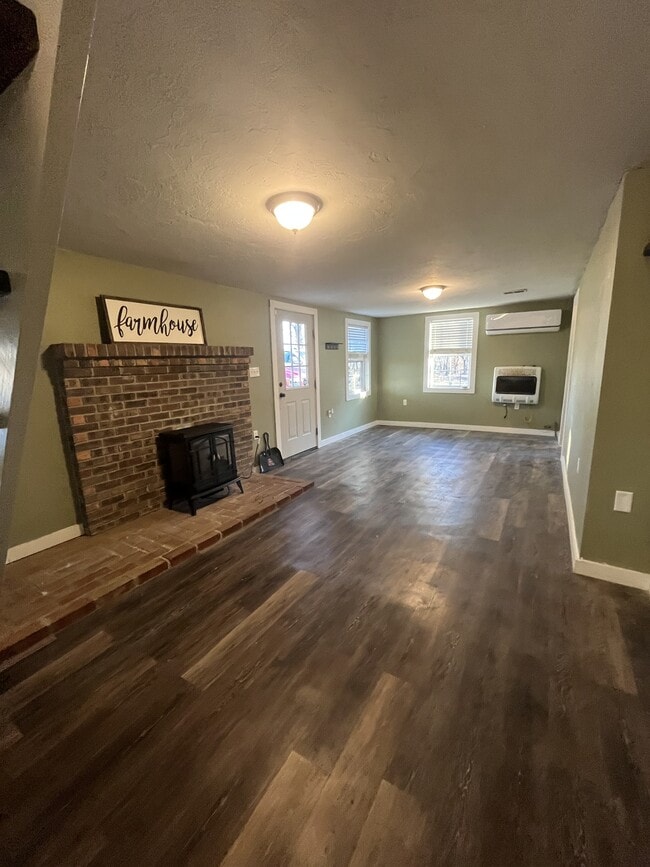 Building Photo - 16665 County Rd 3460