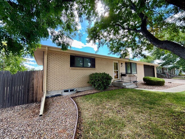 Building Photo - 2ND MONTH FREE FOR LEASE STARTING BY OCTOB...