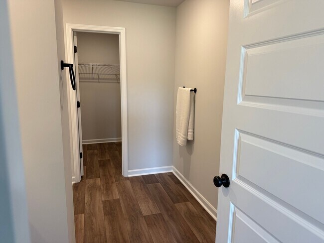 Building Photo - 1225 Black Kite Ct SW