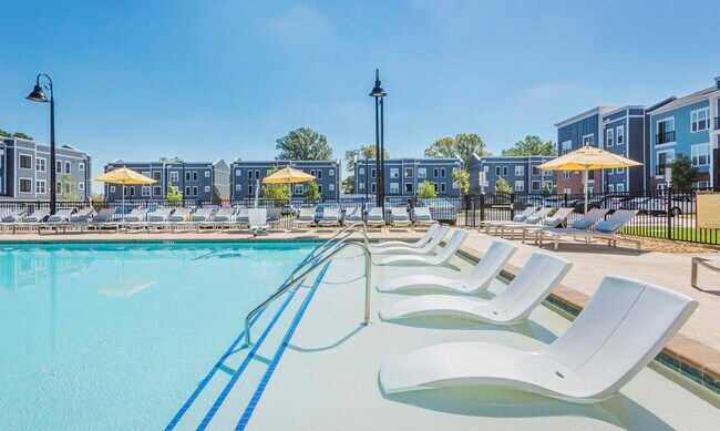 Building Photo - 340 W 25th St