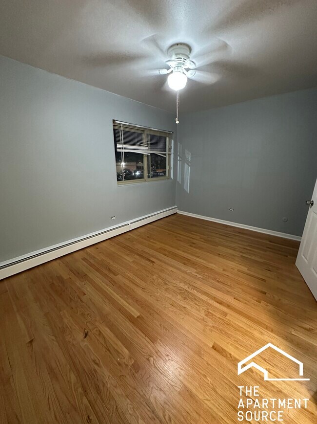 Building Photo - 8504 Waukegan Rd