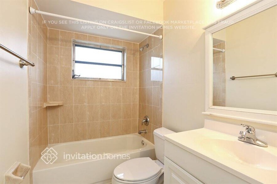 Building Photo - 9331 NW 43rd St