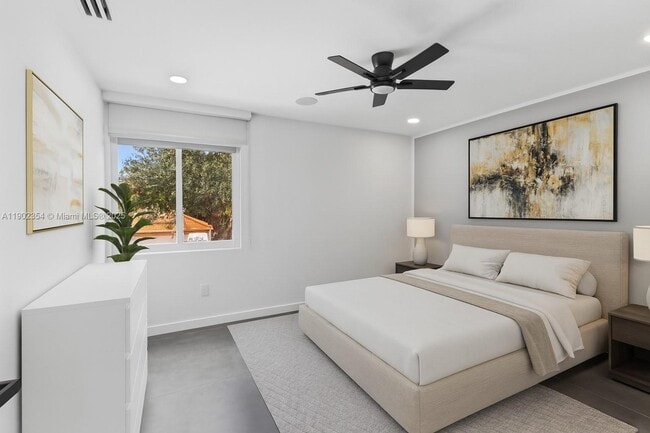 Building Photo - 6358 NW 113th Pl