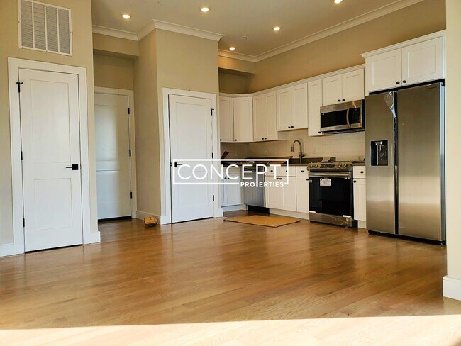 Building Photo - 16-18 Highgate St. Unit 302AB