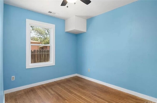 Building Photo - Charming 3-Bedroom Downtown Home with Back...