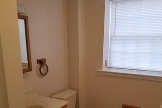 Building Photo - 35 E 6th St