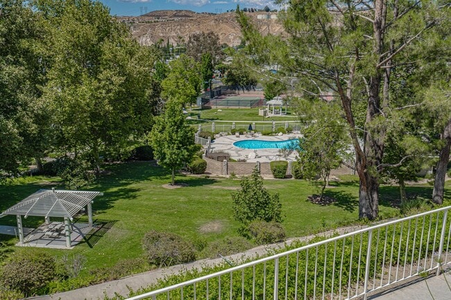 Building Photo - COMING SOON! 3 Bedroom Condo for rent in C...
