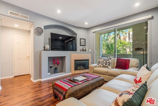 Building Photo - 12963 W Runway Rd