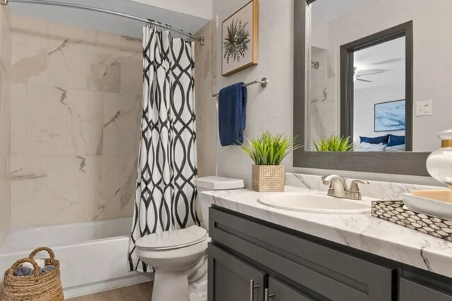 Building Photo - 10951 Laureate Dr