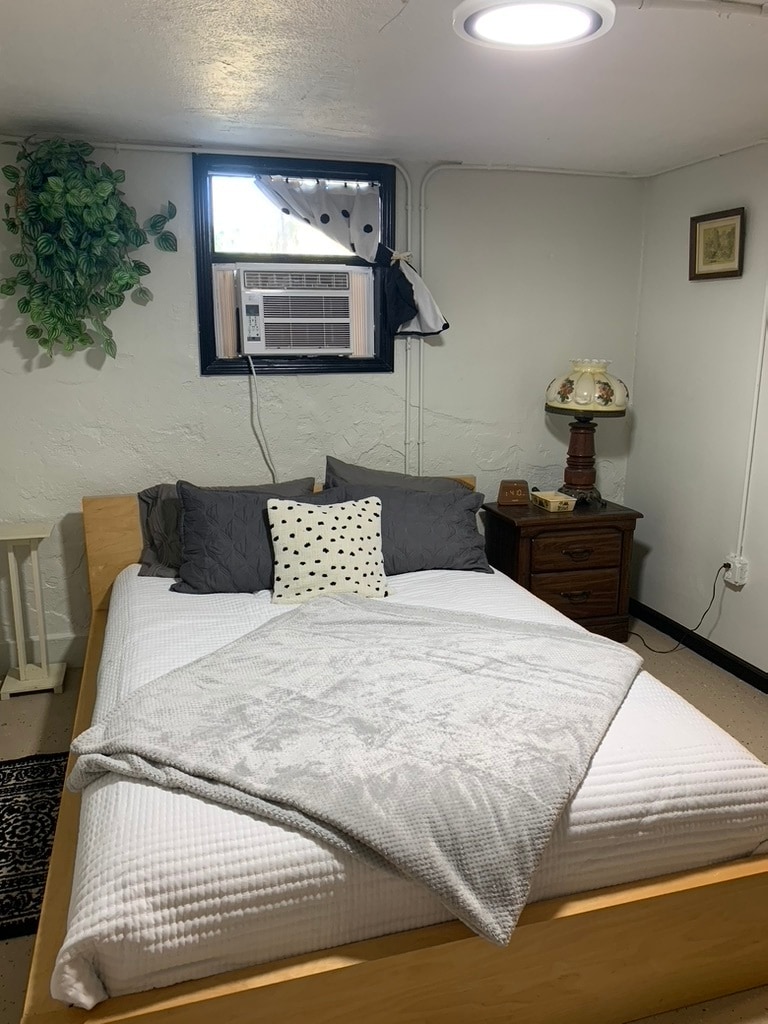 Unit has window AC unit - 1415 W 1st St