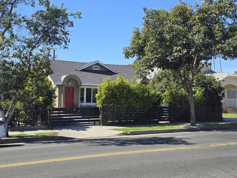 Building Photo - 747 N Wilton Pl