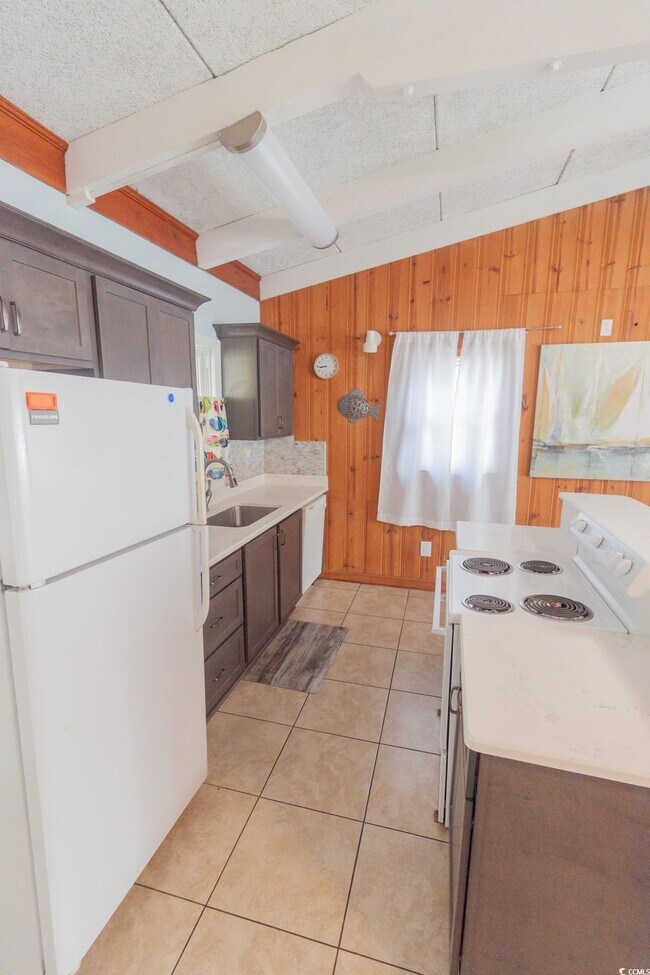 Building Photo - 4718 Seaview St