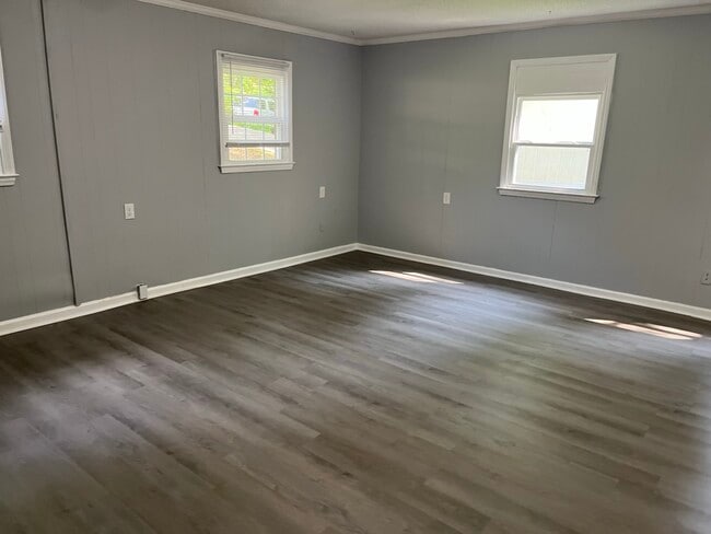 Building Photo - 7617 Summerglen Dr