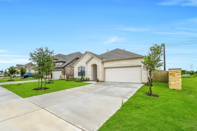 Building Photo - 4116 Silver Fls