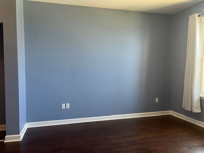Building Photo - 4120 S Lake Dr