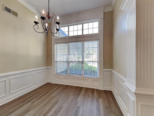 Building Photo - 5701 Rutland Cir