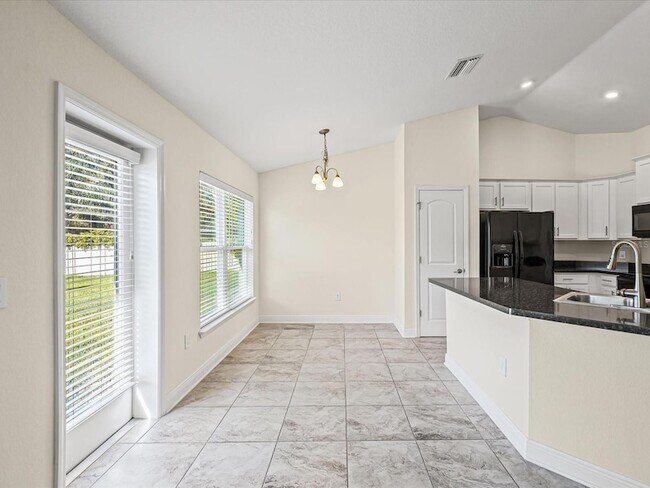 Building Photo - 12498 Stevie Marie Ct