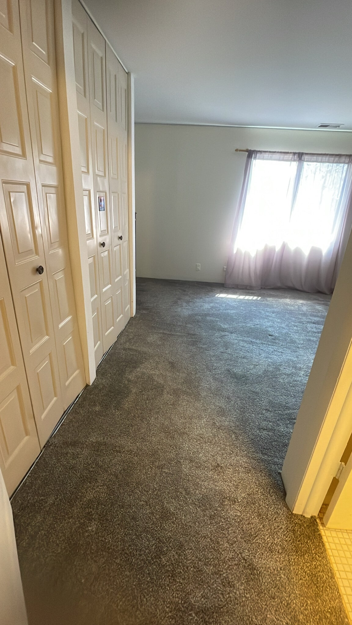 Building Photo - 7 Oak Creek Dr