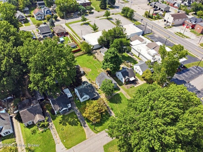 Building Photo - 1050 Oakwood Ave