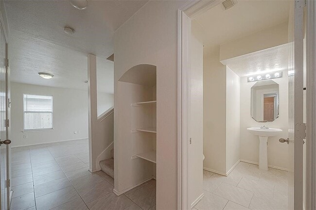 Building Photo - 2927 Steelhead Dr