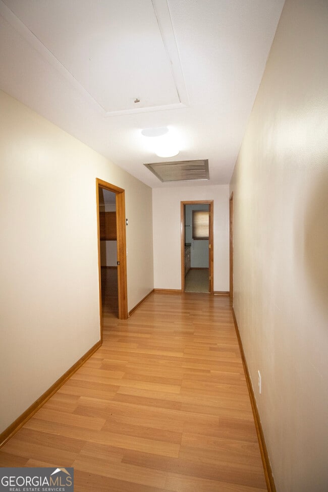 Building Photo - 111 Ashley Ln