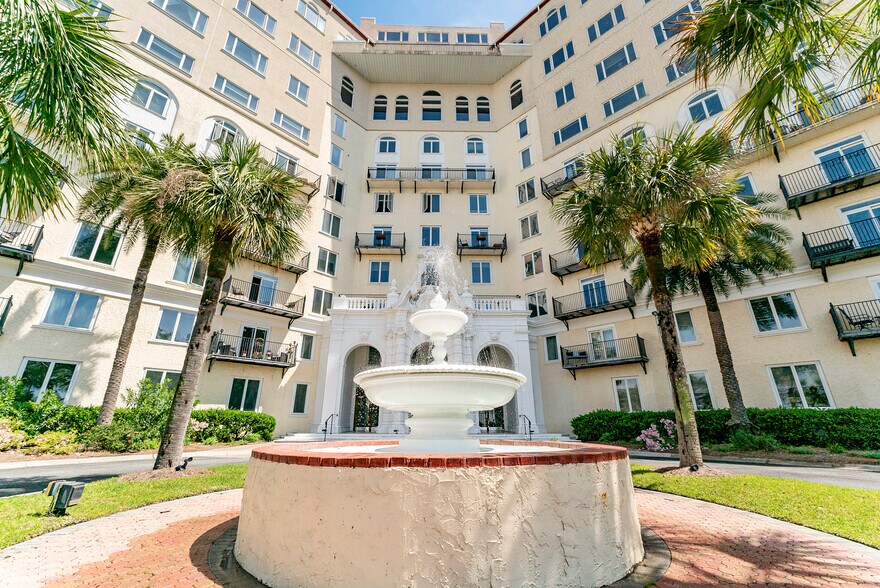 Building Photo - 700 Wilmington Island Rd