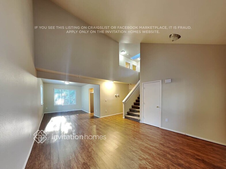 Building Photo - 7420 46th Pl NE