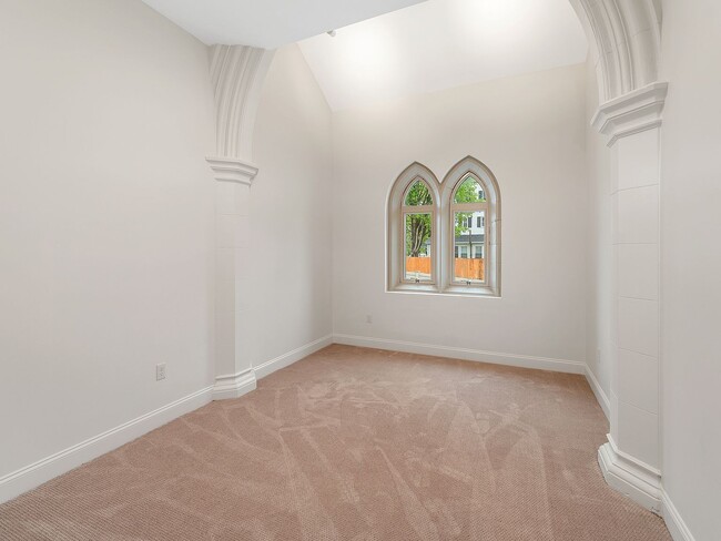 Building Photo - 177 N Main St