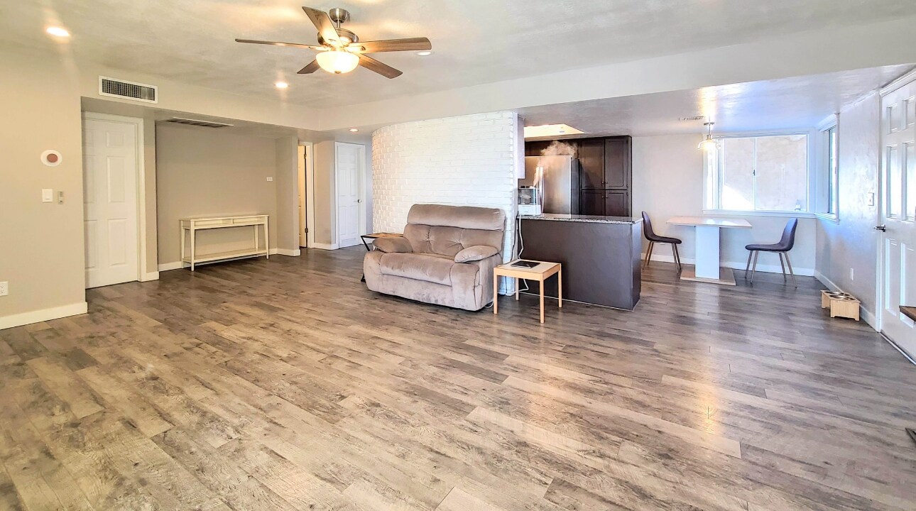 Building Photo - 3767 Kicking Horse Dr