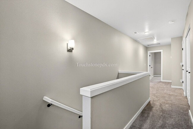 Building Photo - 3859 SE 92nd Ave