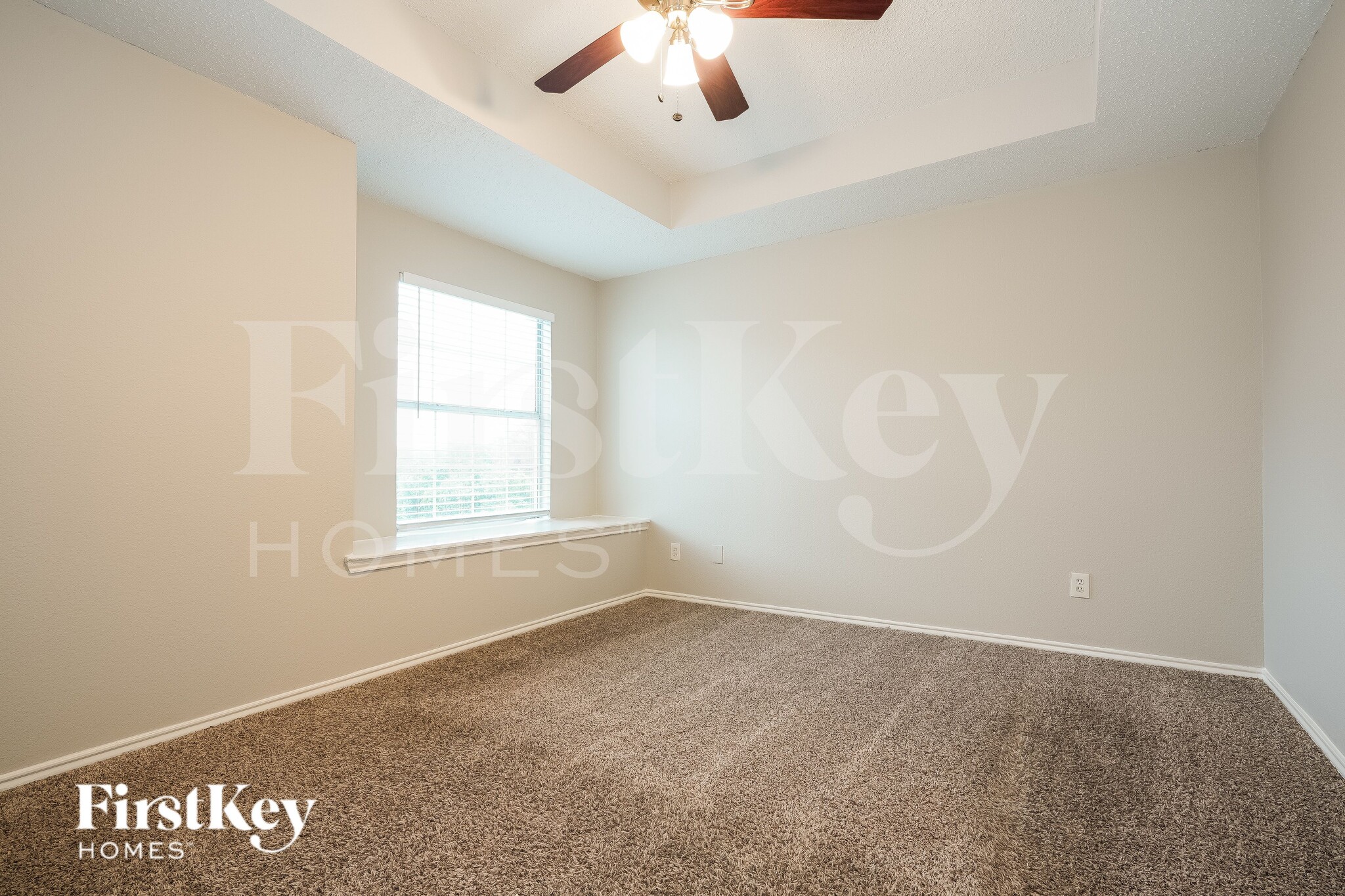 Building Photo - 1150 Lombard Ln