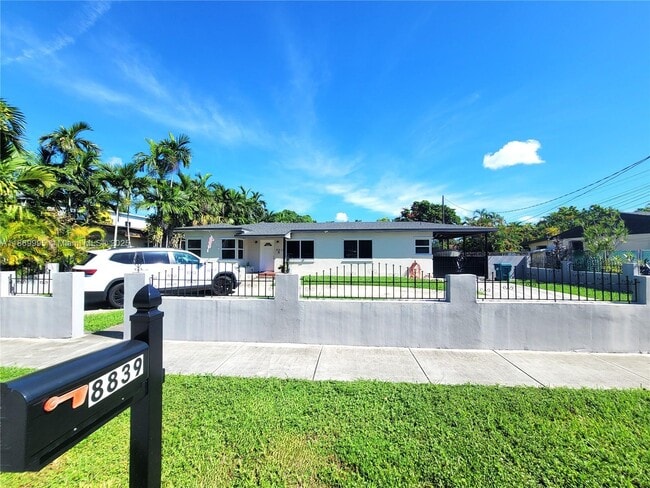 Primary Photo - 8839 SW 28th St