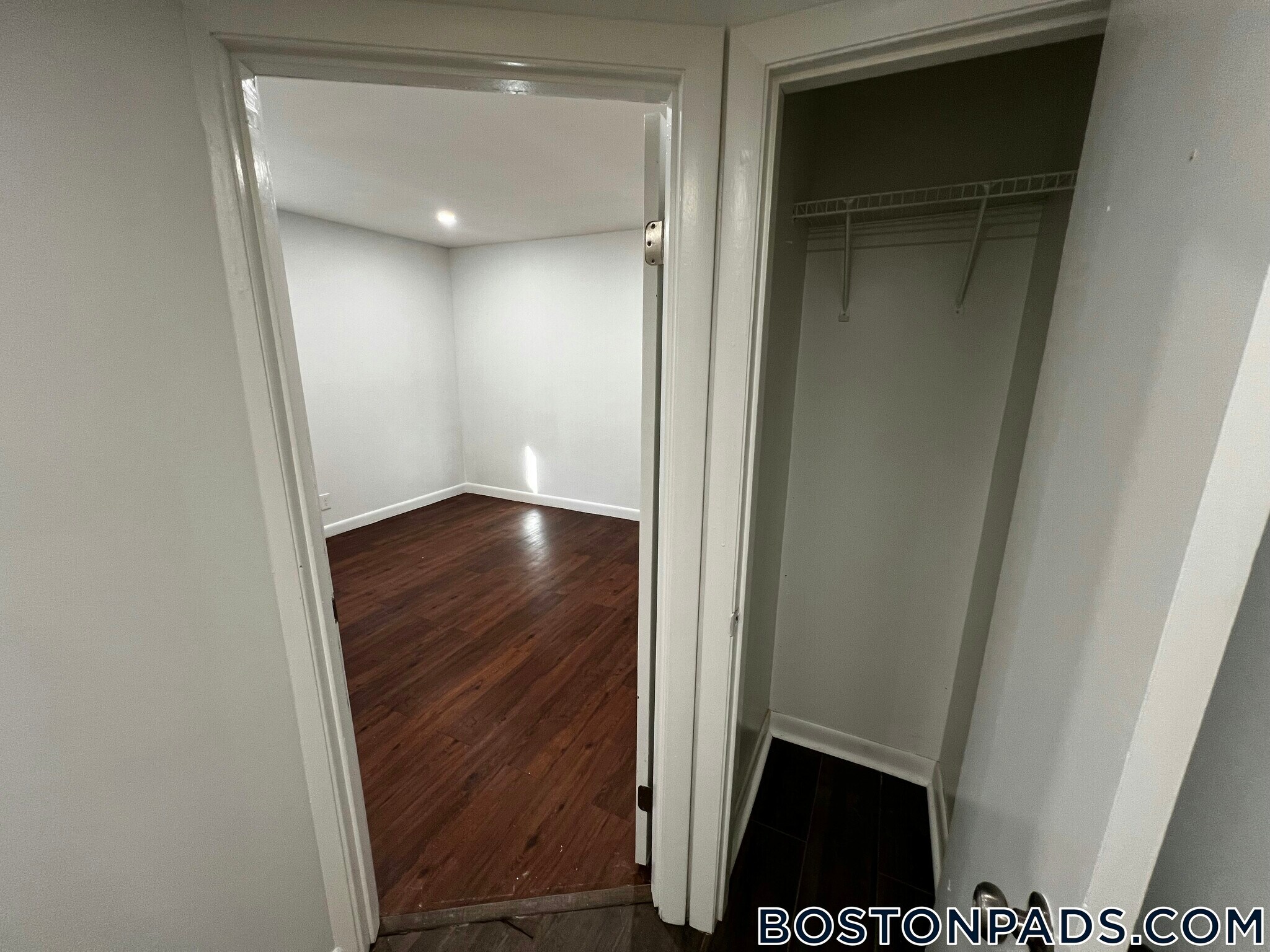 Building Photo - 20 Hubbard Park Rd