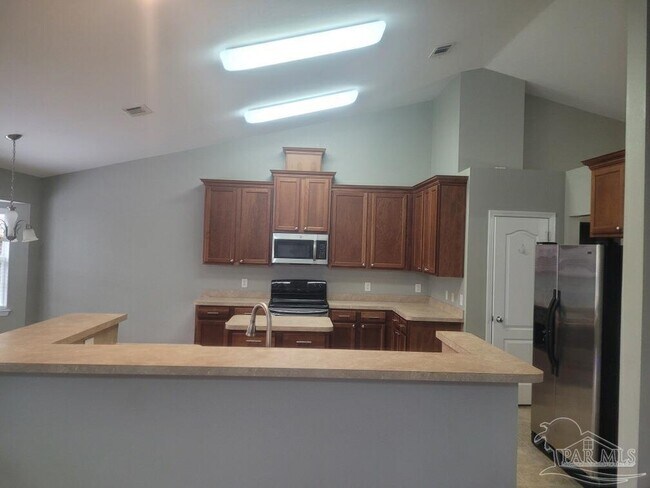 Building Photo - 5863 Chi Chi Cir
