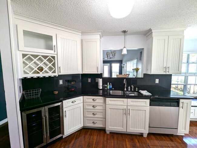 Building Photo - 431 Sandy Ridge Cir
