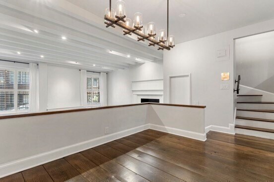 Building Photo - 49 Beacon St