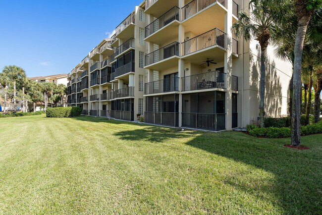 Building Photo - 701 Seafarer Cir