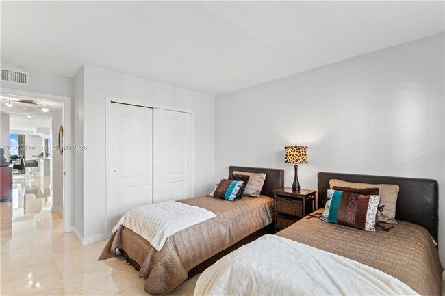 Building Photo - 1901 N Ocean Blvd