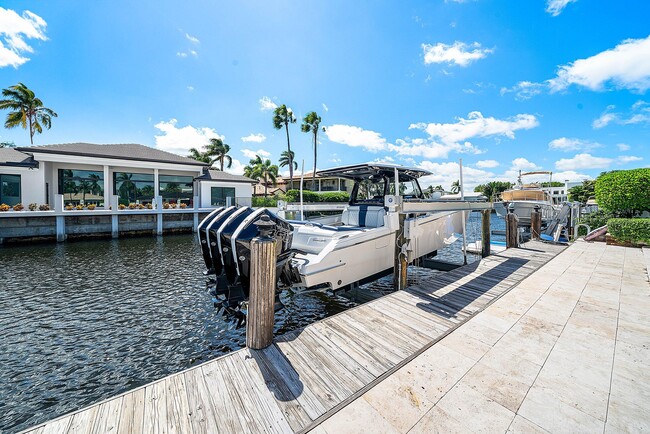 Building Photo - 740 NE 36th St