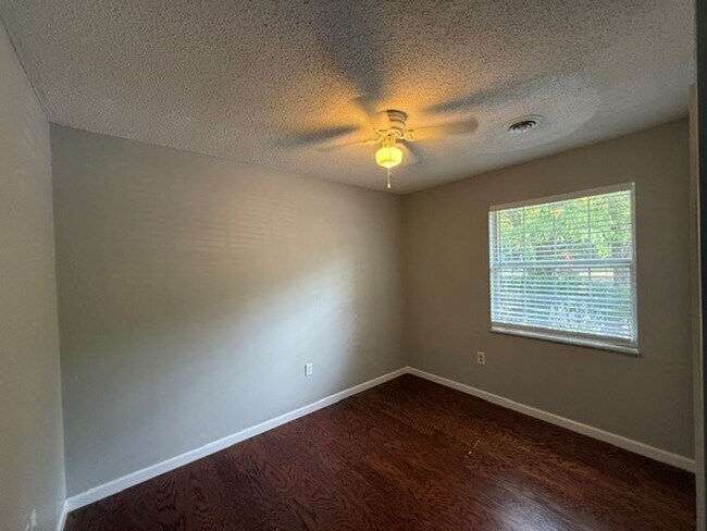 Building Photo - 5003 Trace Manor Ln