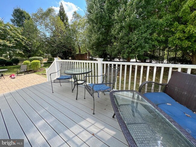 Building Photo - 41855 Meynard Ct