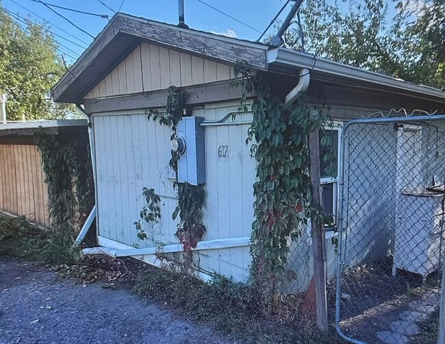Building Photo - Adorable Updated 1-Bedroom Home in the Hea...