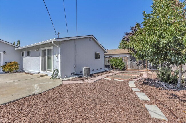 Building Photo - Great Home w/ Top Rated Schools in San Jose