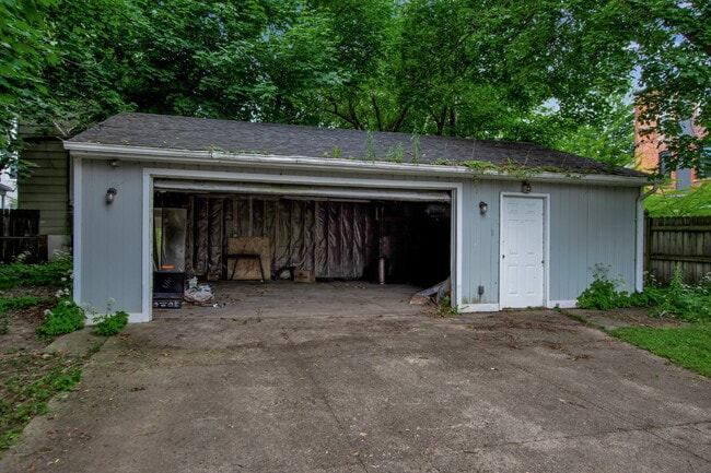 Building Photo - Furnished 4-Bedroom Single-Family Home on Buffalo’s West Side