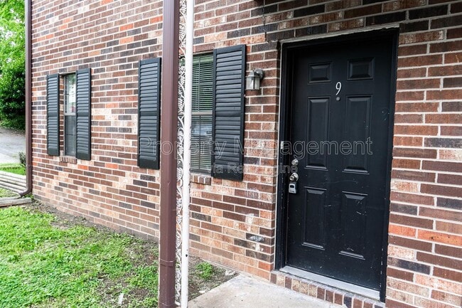 Building Photo - 129 Hillcrest Dr