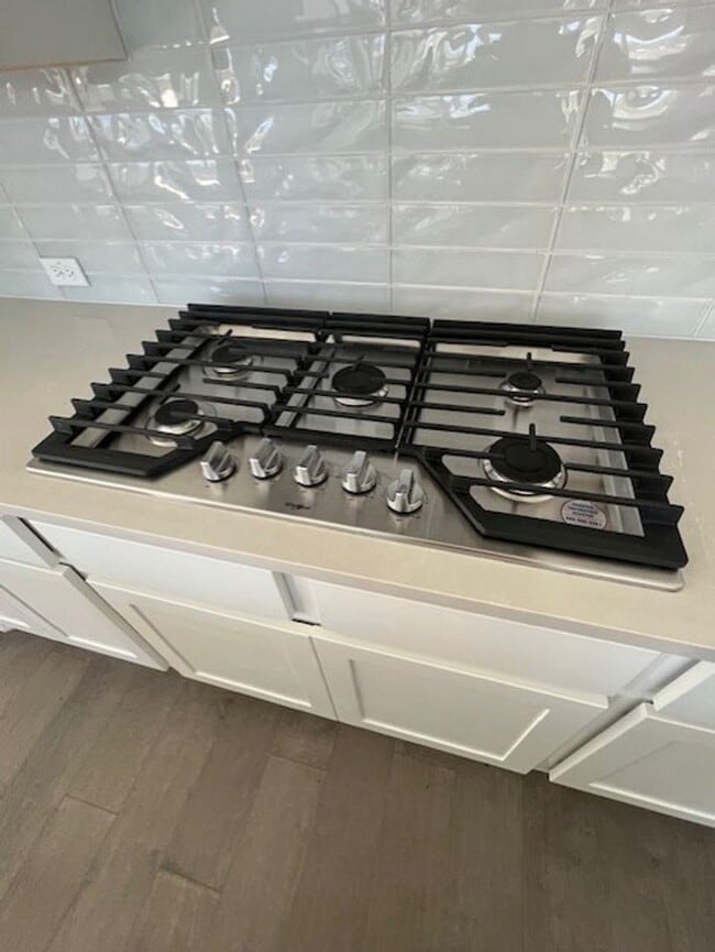 Building Photo - 3 Bdrm, 2 1/2 bath in Parmer Ranch Neighborhood